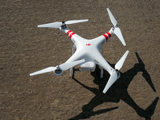 quadrocopter-407395_640